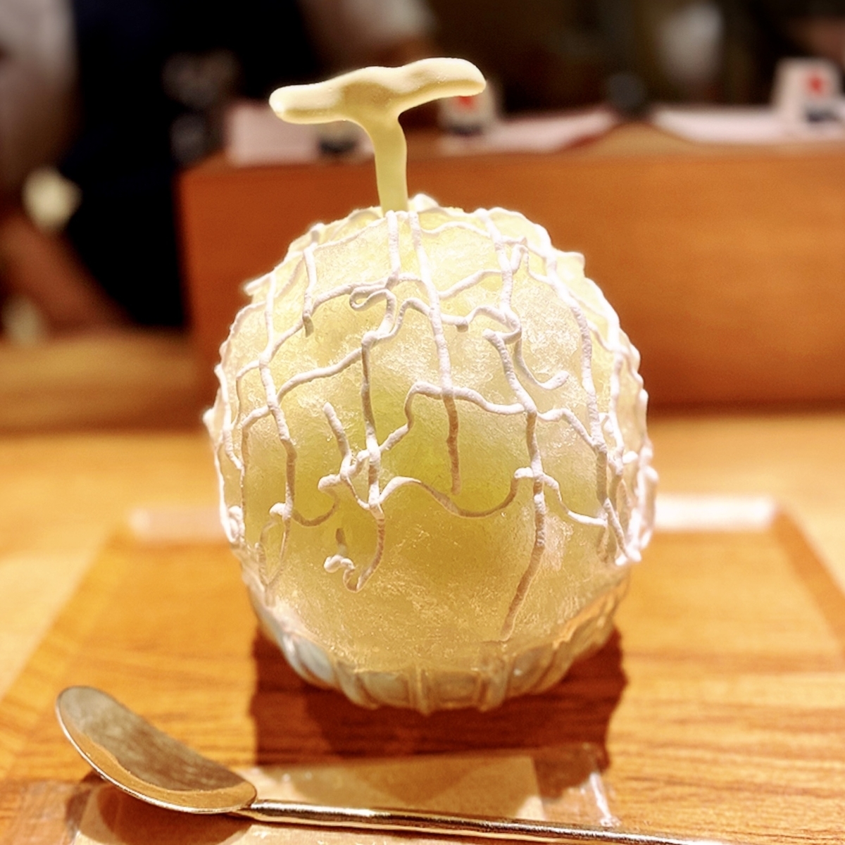 「氷屋ぴぃす」でいただいた「メロメロメロンボール」”1800円(税込)2020年7月追記