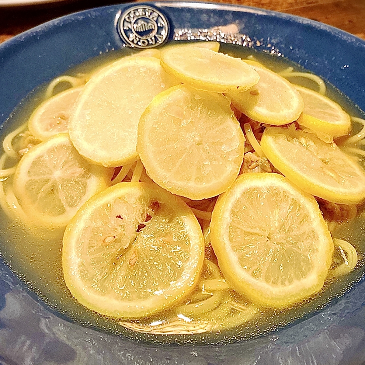 「VANSAN 新宿」でいただいた「フローズンボンゴ冷麺」”1100円（税別）