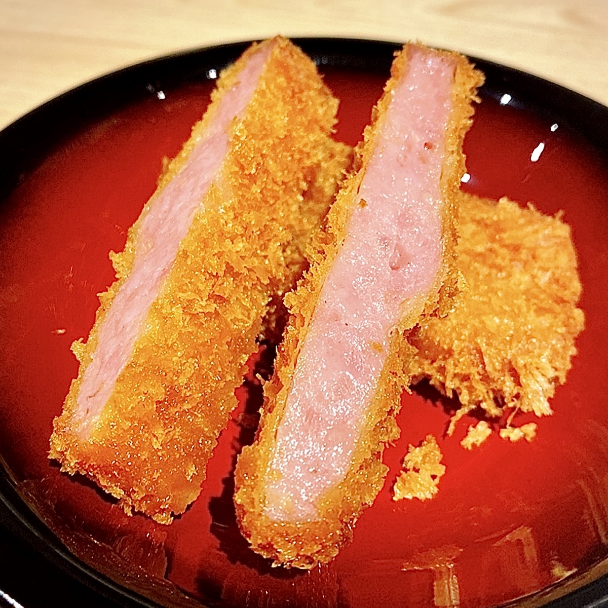 「広尾とんかつ ひとみ」でいただいた「ハムかつ」”600円(税別)