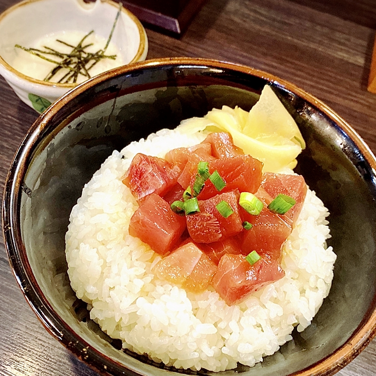 「まぐろのなかだ屋」でいただいた「山かけ丼」”690円(税込)