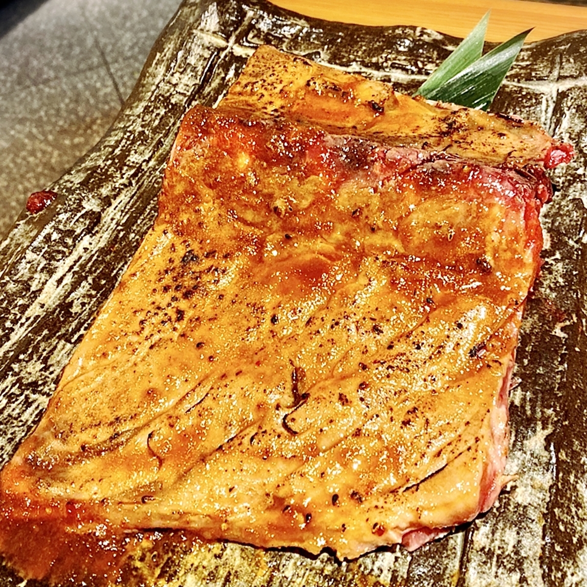 「マグロ食堂魚金」でいただいた「本マグロ中落ちスペシャル 1/2」”880円（税別）2