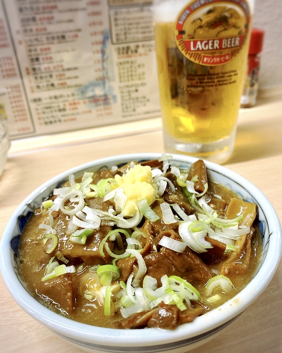 「おみっちゃん GEMS川崎」でいただいた「牛もつ煮込み」”600円(税別)