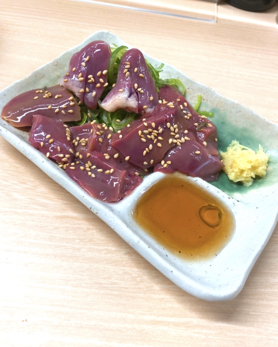 「おみっちゃん GEMS川崎」でいただいた「地鶏のレバ刺し」”600円(税別)