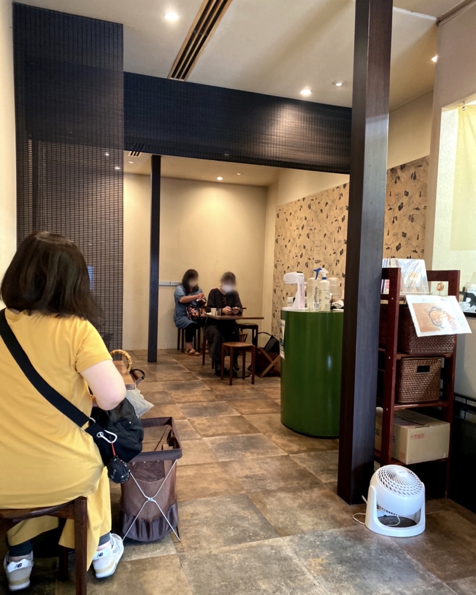 浅草浪花家の店内雰囲気