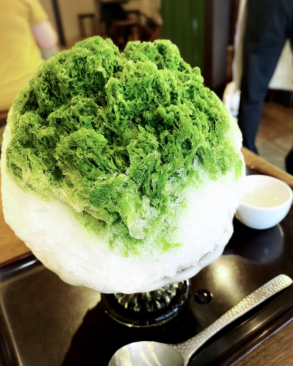 浅草で有名なたいやきと美味しい抹茶かき氷がいただけるお店