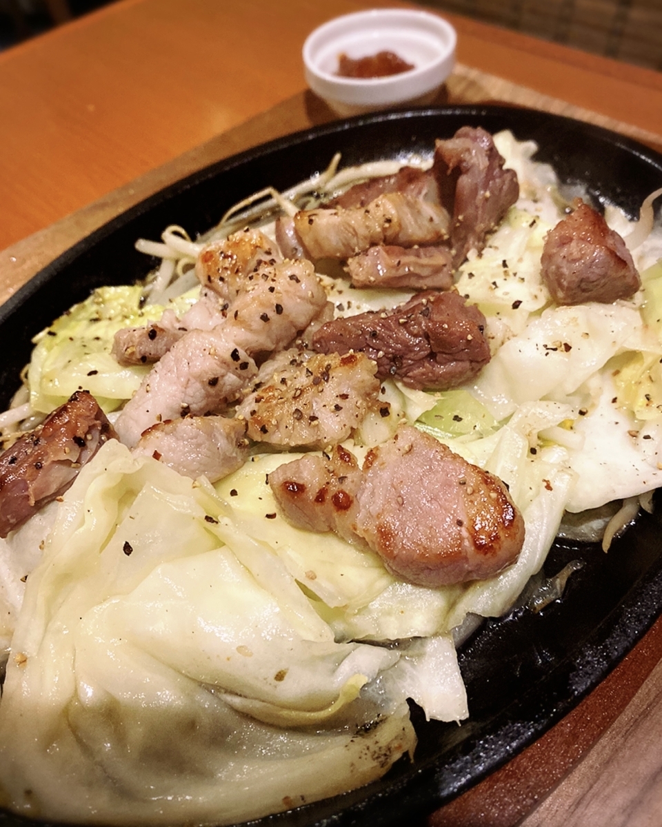 【吉祥寺】”肉の鉄板焼き定食”や”1人もつ鍋”が堪能できるお店がニューオープン