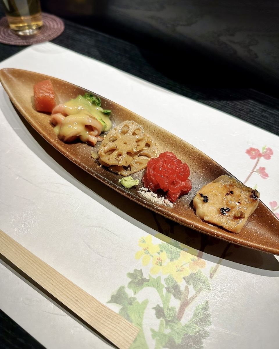 「鮨 五十六歩」でいただいた「鮨20貫と甘味食べ放題お任せコース」”16500円(税込)1