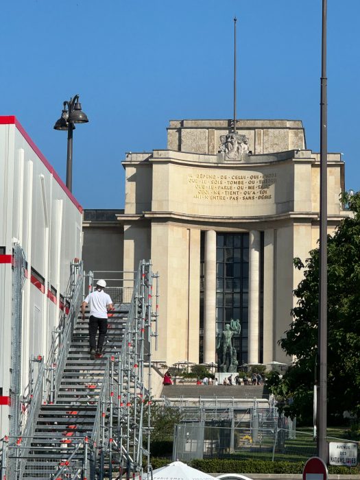 パリ】フランス・パリのシンボル、エッフェル塔｜建築当初反対