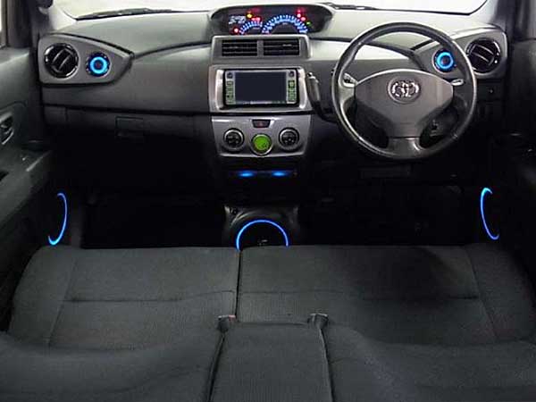 Toyota bb салон