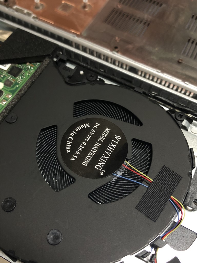 ASUS F541SシルバーSSD換装済 バッテリー良好 ASUS F541SシルバーSSD換装済 バッテリー良好