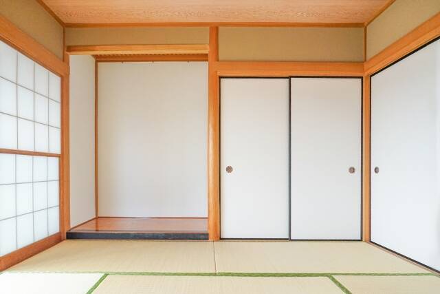 決まりごと】襖などの引き違い戸は『右が前』 - ぬるま湯暮らし