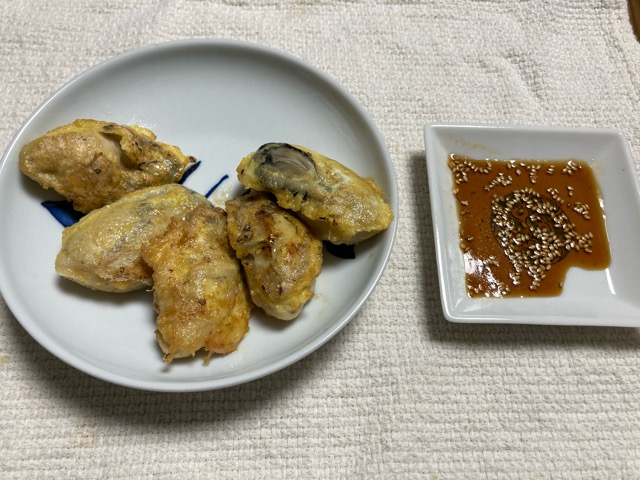 牡蠣のジョン ピカタのような天ぷらのような一品料理 アキオカ家のトラベルごはん
