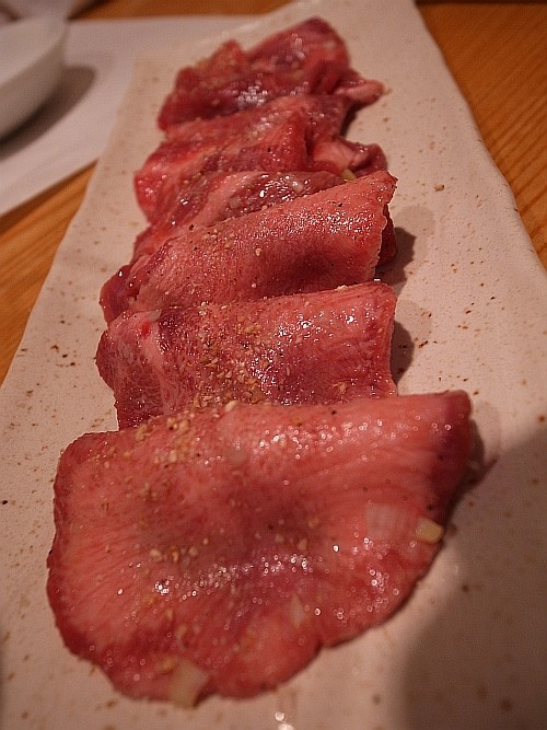 浜松町 焼肉くにもと本店 赤 黒 黄色日記