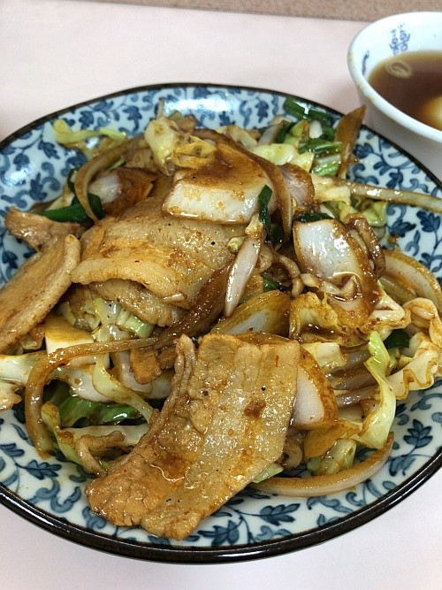お茶の水 中華料理 やまだ 赤 黒 黄色日記