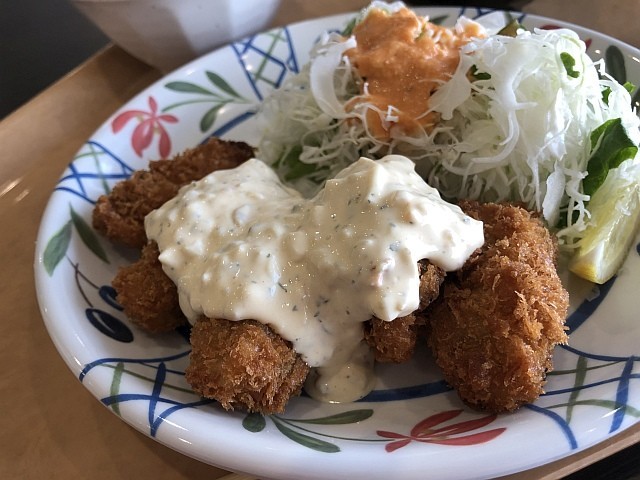 芝浦ふ頭 湾岸食堂 波止場店 赤 黒 黄色日記