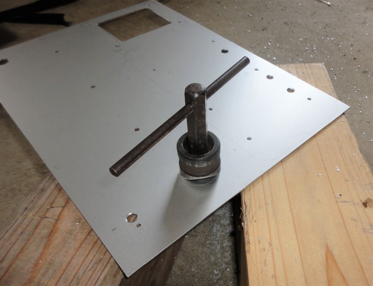 真空管アンプのシャーシー加工 - 工作工房製作奮闘記