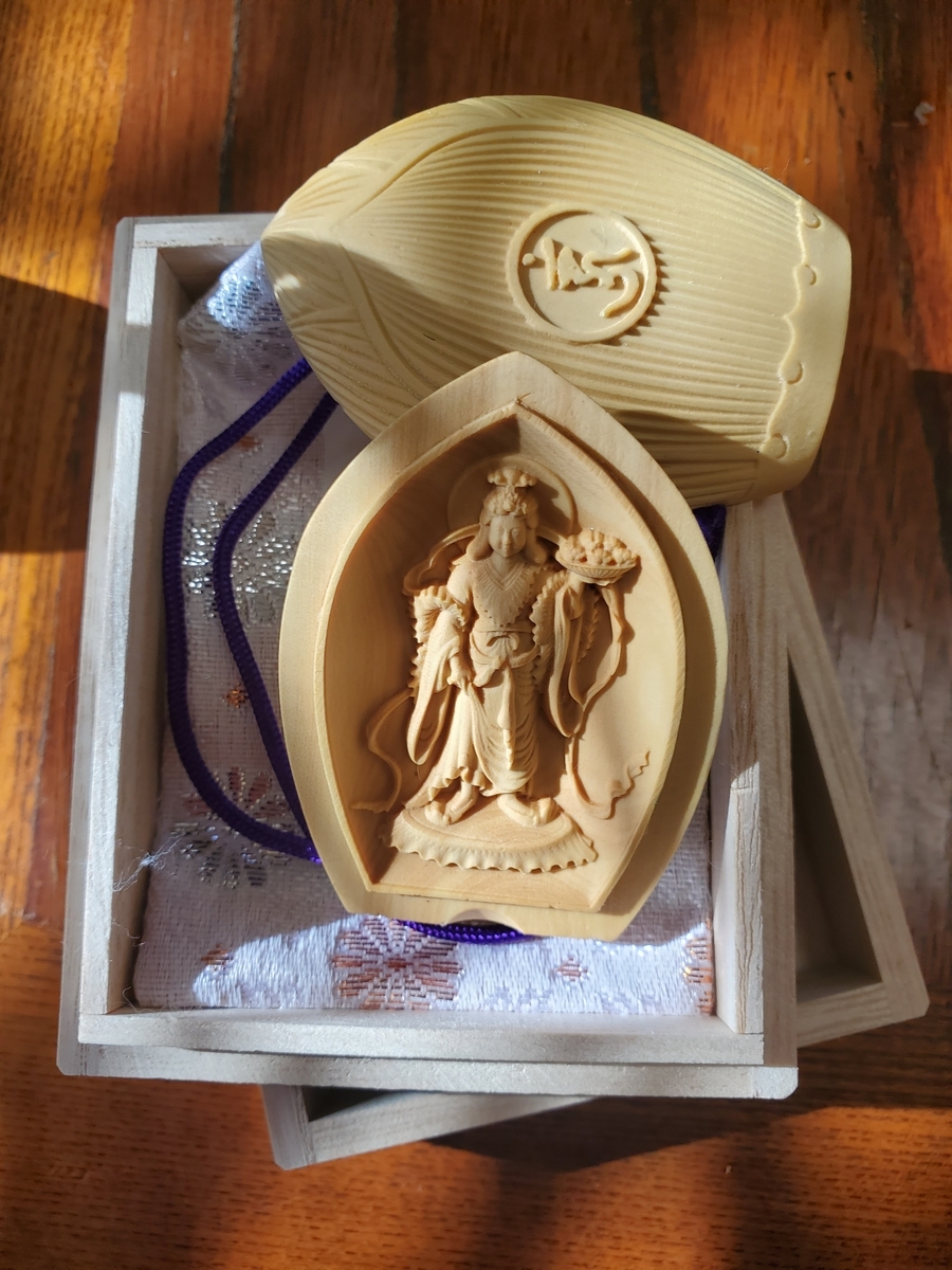 【月末セール・新品】 香合仏　七面天女　白檀　仏龕　懐中仏　吉祥天女　箱無し 月末セール・新品】 香合仏 七面天女 白檀 仏龕 懐中仏 吉祥天女 箱