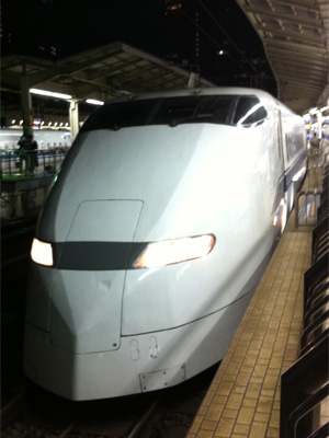 こだま807号（300系F9編成）＠東京駅（2012/02/18）