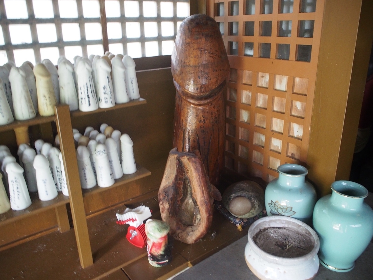 古い春画マラ観音 地面からニョキニョキ、いやはや実にニョッキニョキ ~麻羅観音