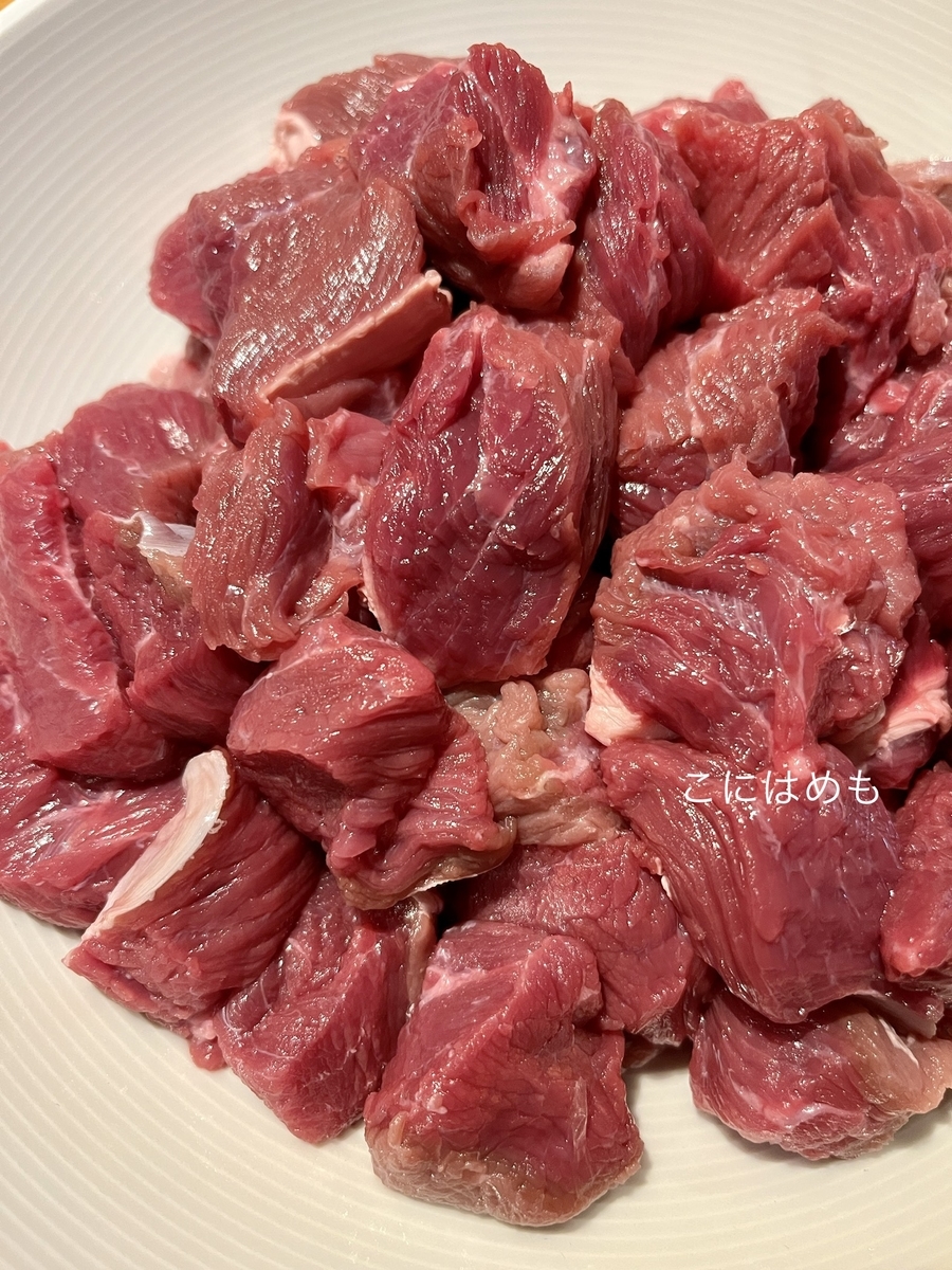 仔牛のすね肉「Borjúlábszár:ボルユーラープサール」