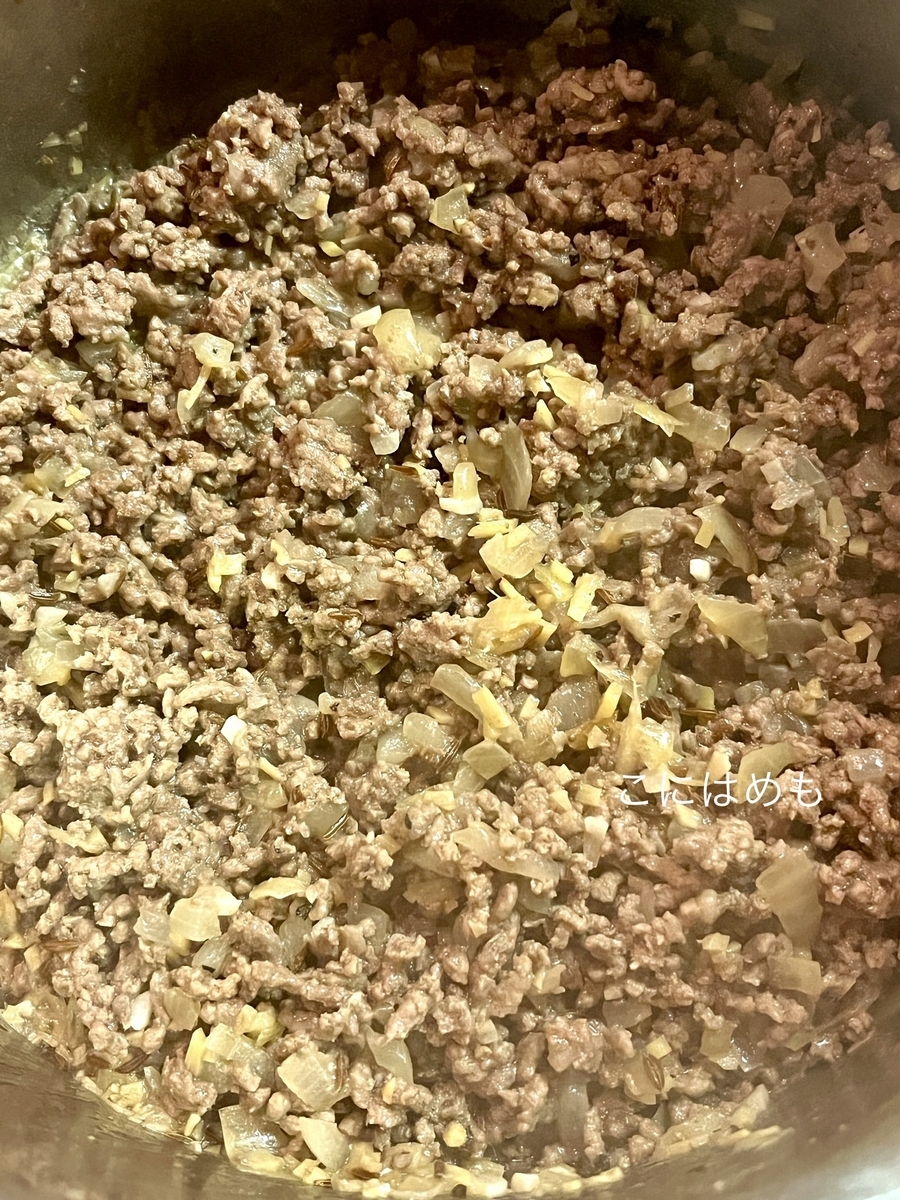 ひき肉をしっかりと炒めることがポイント。