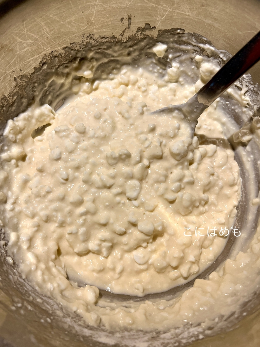 小麦粉を混ぜる。