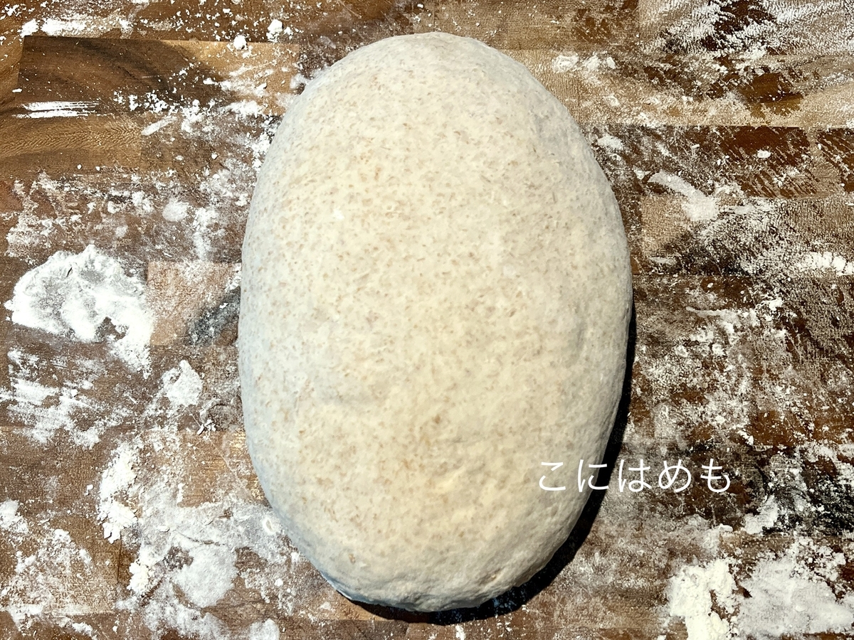 パンの成形。