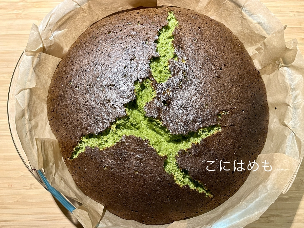 型に流し入れて、オーブンで焼く。