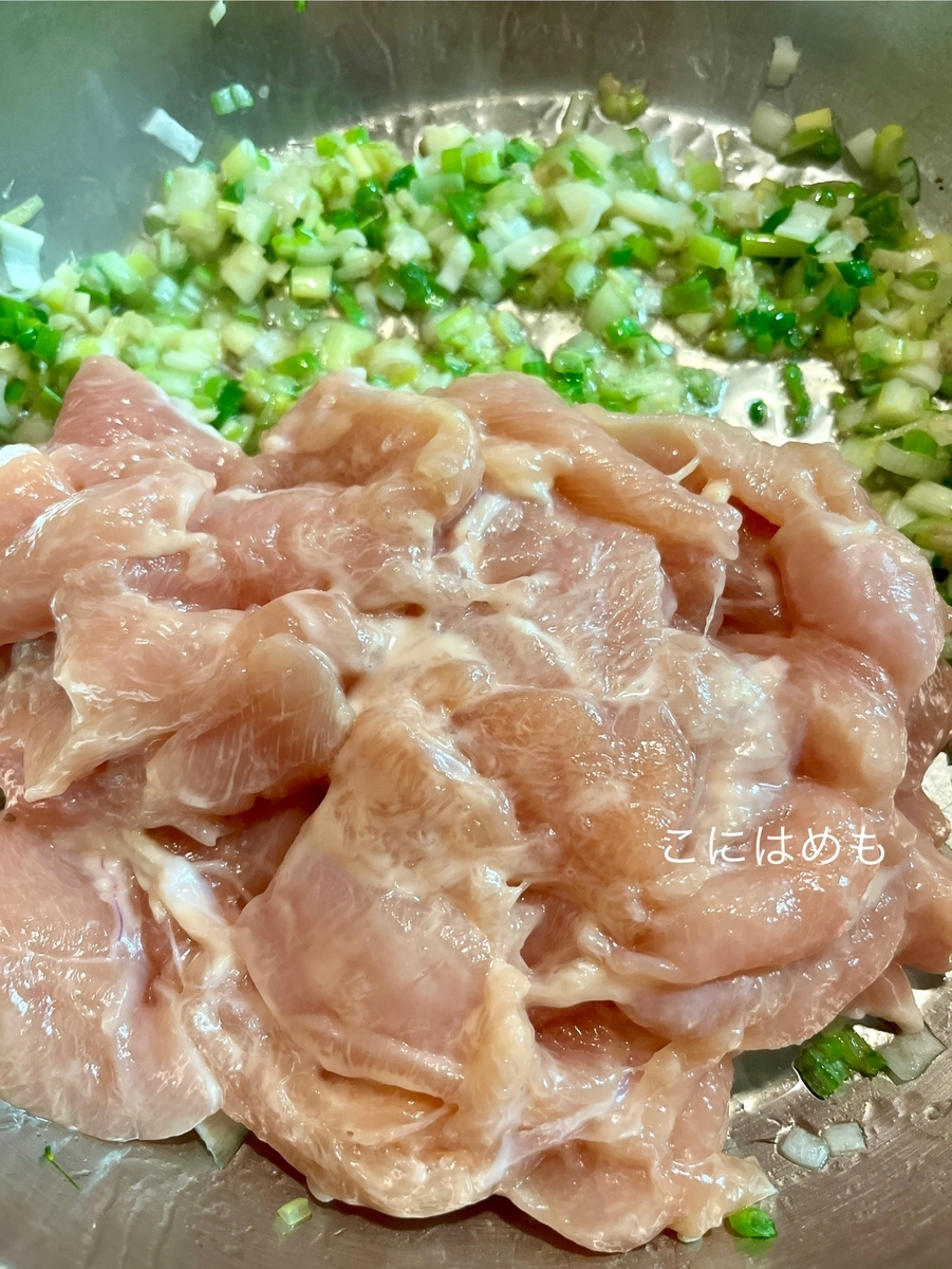 フライパンで作る!簡単「蒸しブロッコリー」&「鶏肉とブロッコリーの中華炒め」