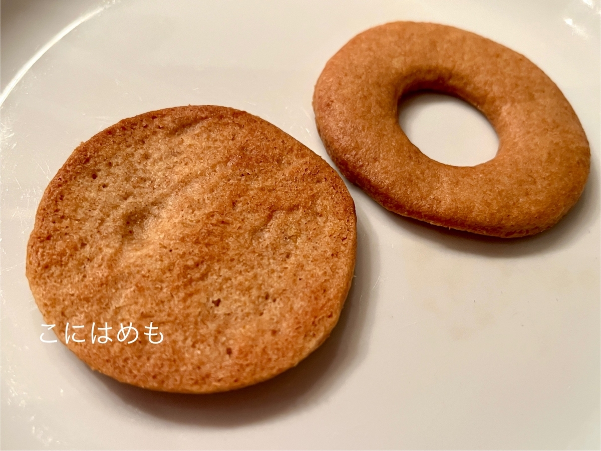 お好みのジャムを挟む。