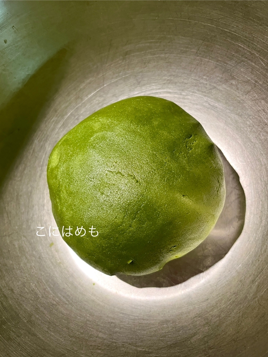粉砂糖、卵を混ぜる。