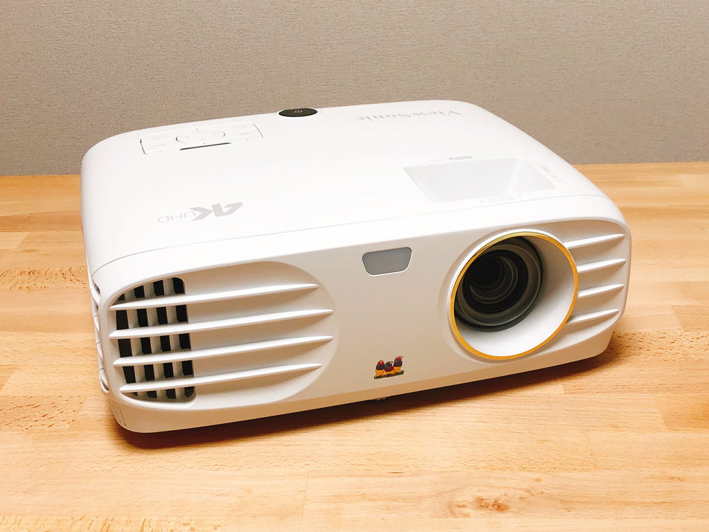 レビュー】映画やゲームを100インチで楽しむ。4K/HDR対応