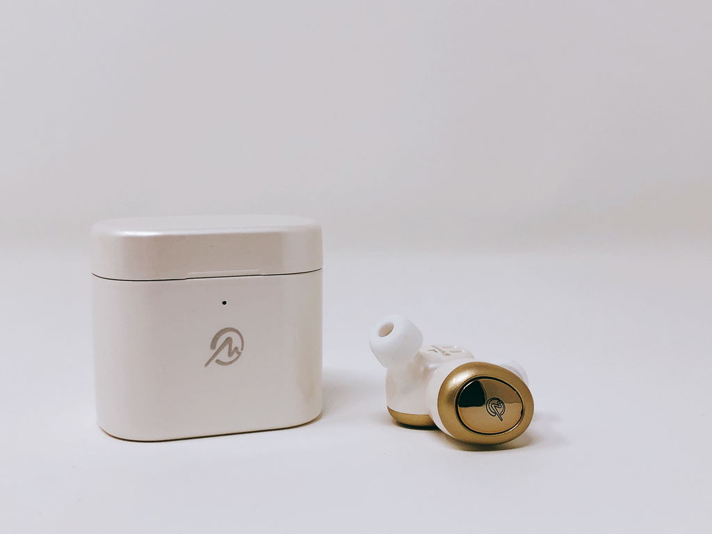 最終値下げ‼️ M-SOUNDSワイヤレスイヤホン MS-TW2 ホワイトゴールド レビュー】音をまとう超軽量4gの完全ワイヤレスイヤホン「M-SOUNDS MS