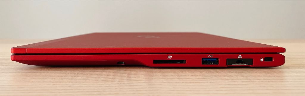 LIFEBOOK WU2/D2 レビュー】薄型軽量で長時間動作する究極の