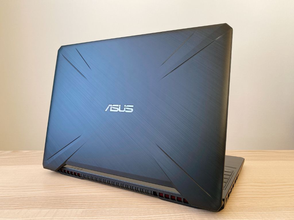 ASUS TUF Gaming FX505DT レビュー】約9万円で購入できる格安 ASUS TUF Gaming FX505DT レビュー】約9万円で購入できる格安