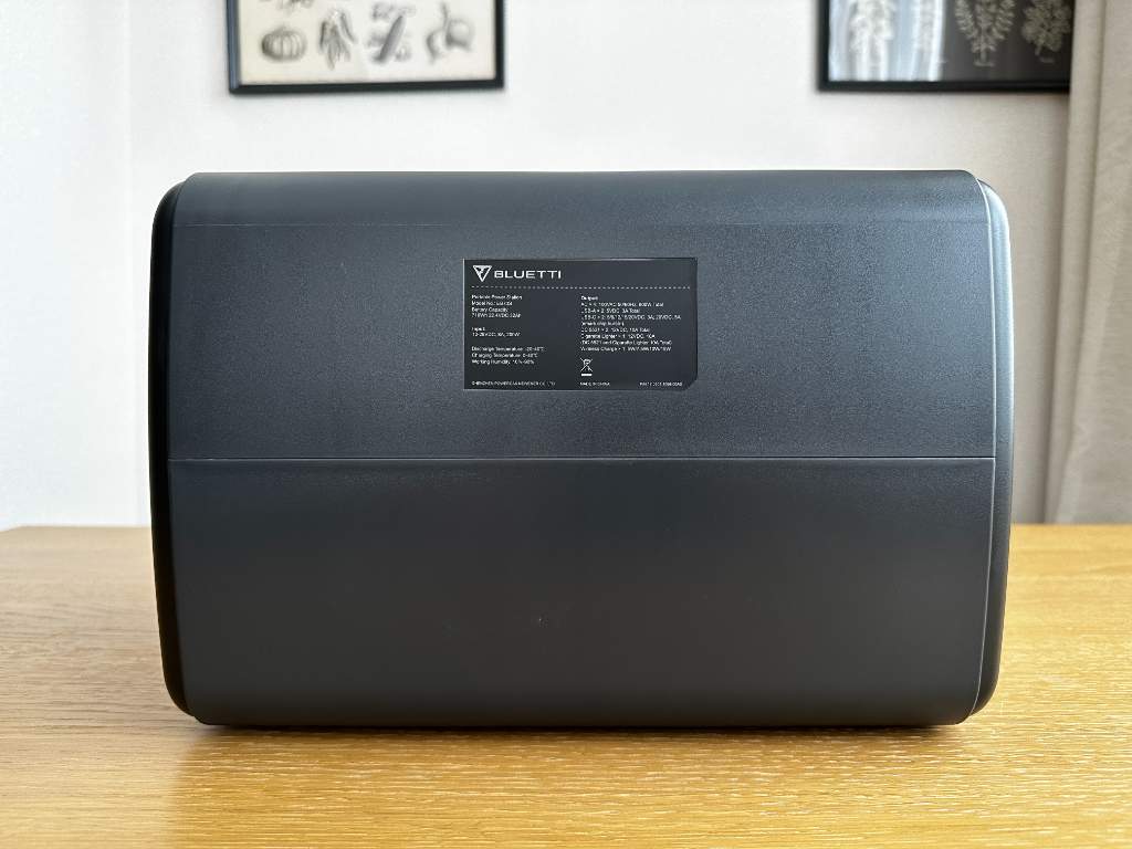 BLUETTI EB70S レビュー】大容量716Wh・AC800W出力！防災用にキャンプ 