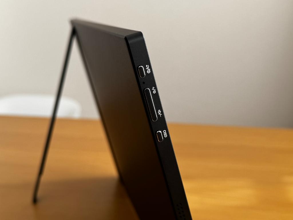 Arzopa Z1RC レビュー】広く使える2.5K！USB-Cケーブルで出力できる