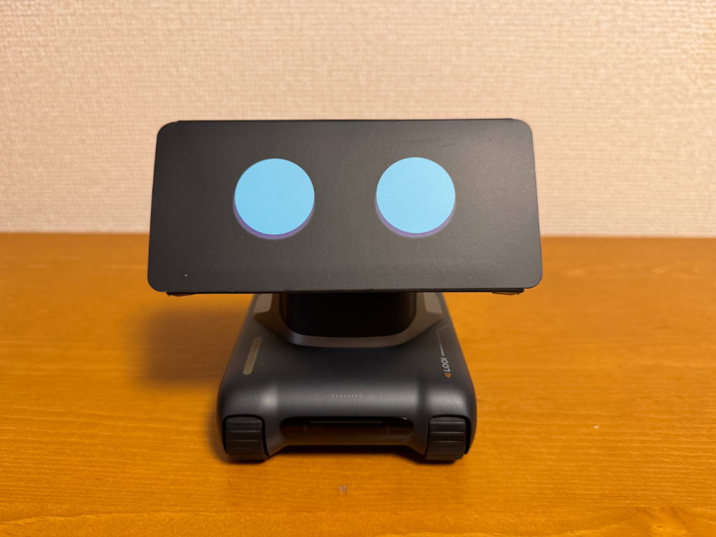 スマホがロボットになる！AIデスクロボット「LOOI（ルーイ）」が