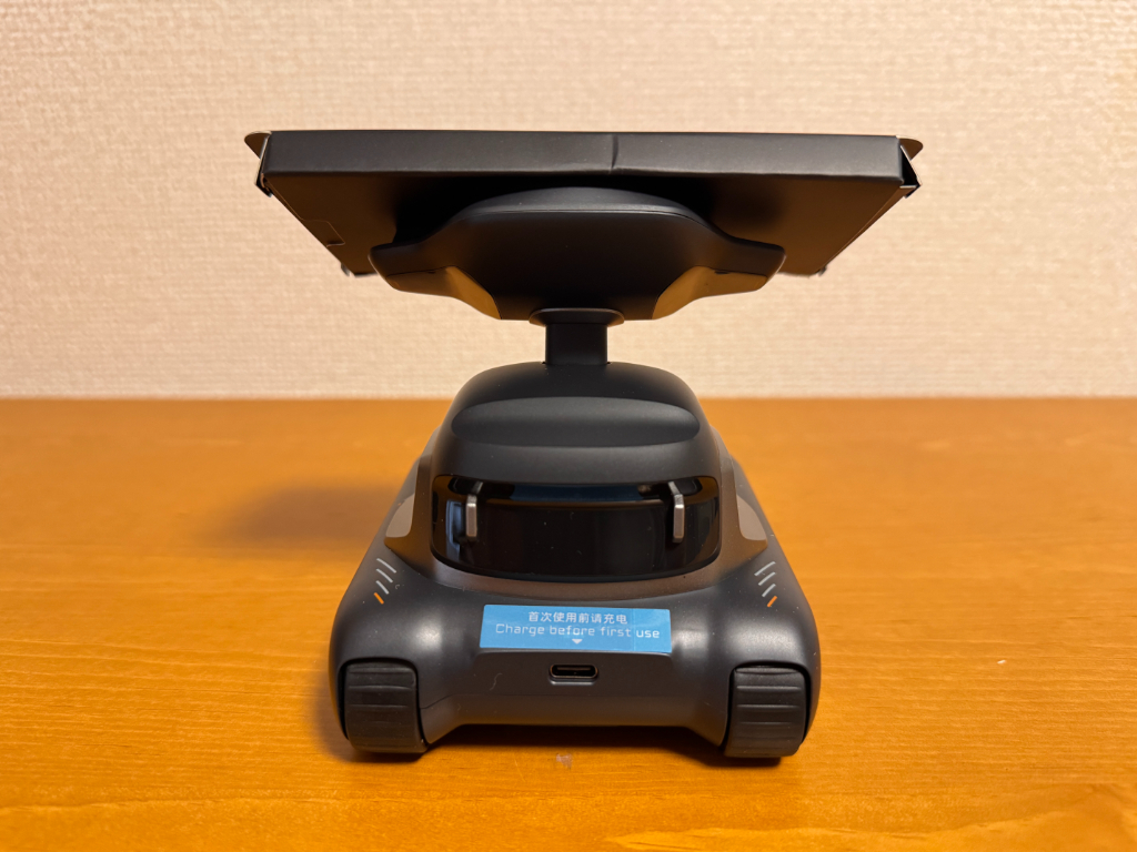 スマホがロボットになる！AIデスクロボット「LOOI（ルーイ）」が