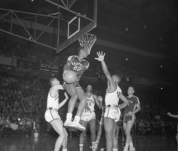 NBA エルジン・ベイラー フィギュア NBA エルジン・ベイラー フィギュア - メルカリ