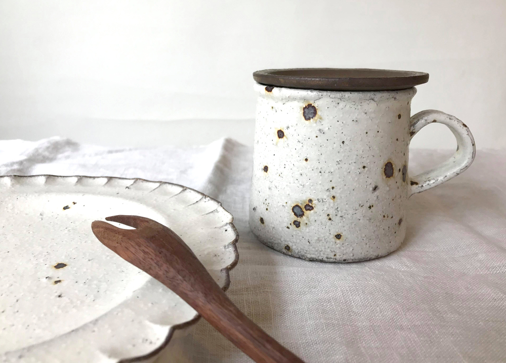 土の温かみを感じるほっこりとしたうつわ｜村上直子 - うつわと道具や