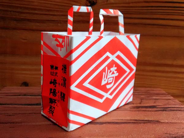復帰　崎陽軒 YOKOHAMA 紙袋　狐サ 超目玉】 紙袋 狐サ YOKOHAMA 復帰 崎陽軒 崎陽軒の紙袋に描かれた14の
