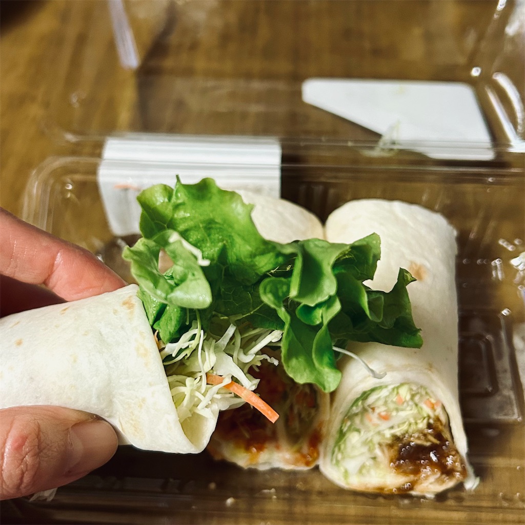 鶏も豚も！2種類の味が楽しめるファミマのトルティーヤセット | 甘辛