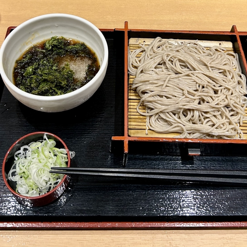 夏季限定】『ピリリと辛い海苔つけそば』| そばいち - 平日腰掛けOLの