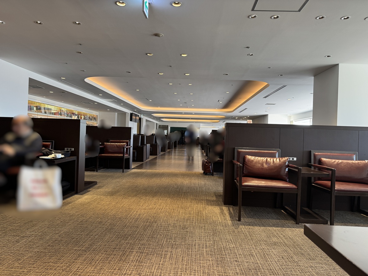 JAL Diamond Premier Lounge   No-6