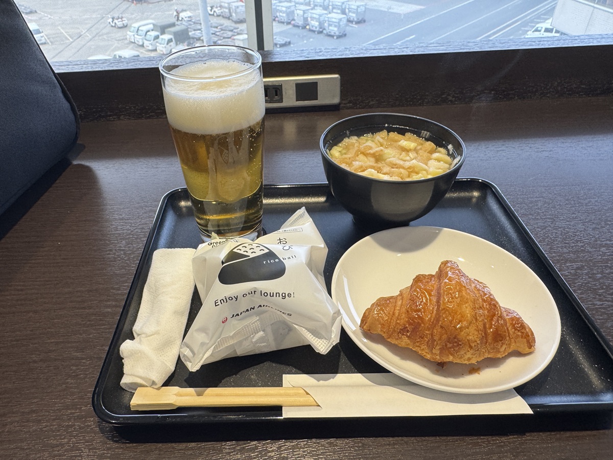 JAL Diamond Premier Lounge