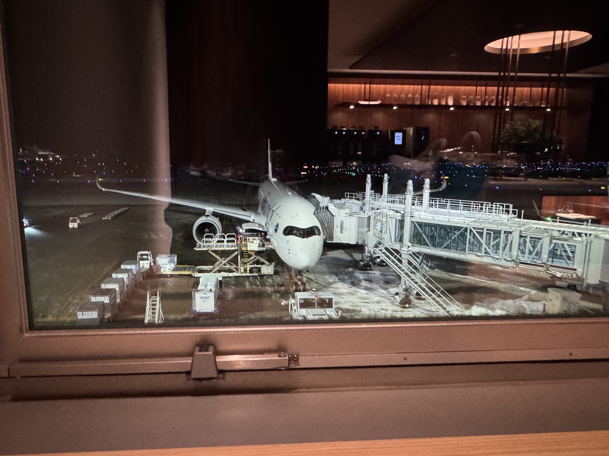 JAL Diamond Premier Lounge  No-4