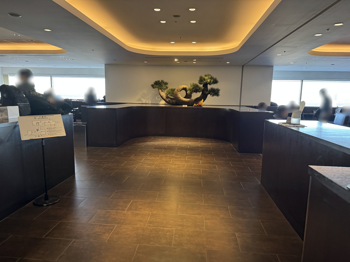 JAL Diamond Premier Lounge No-1