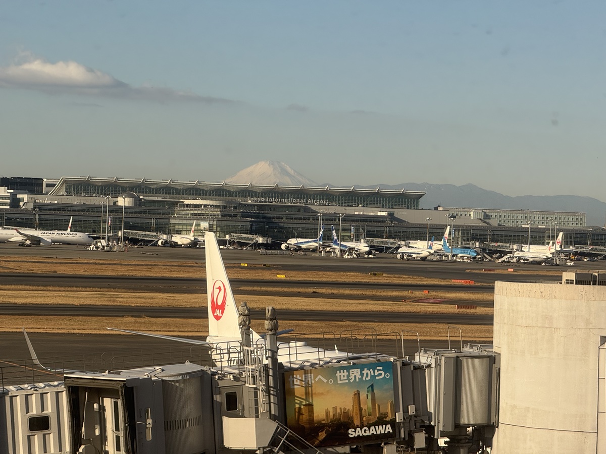 JAL Diamond Premier Lounge No-3