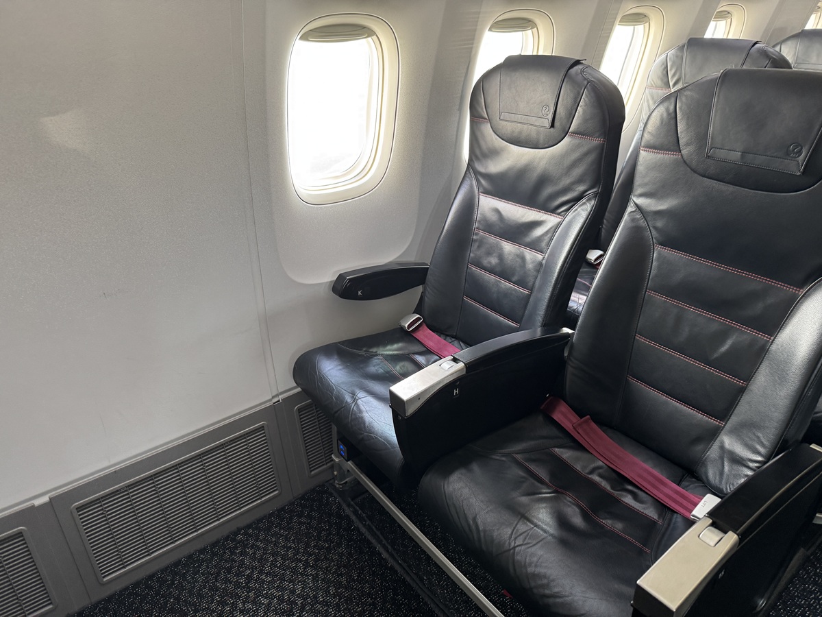 Inside the Airplane  No-1
